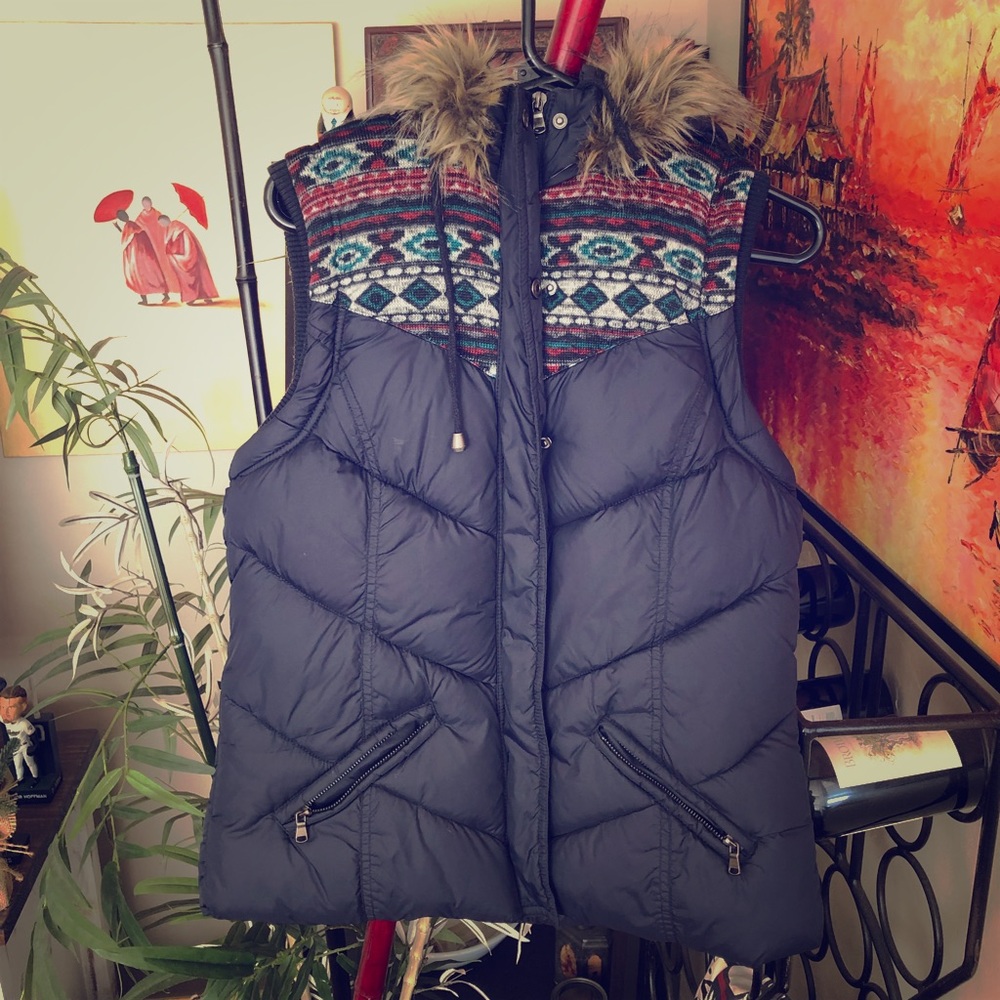 EBUC Forever 21 Puffer Vest w/ Faux Fur Hood